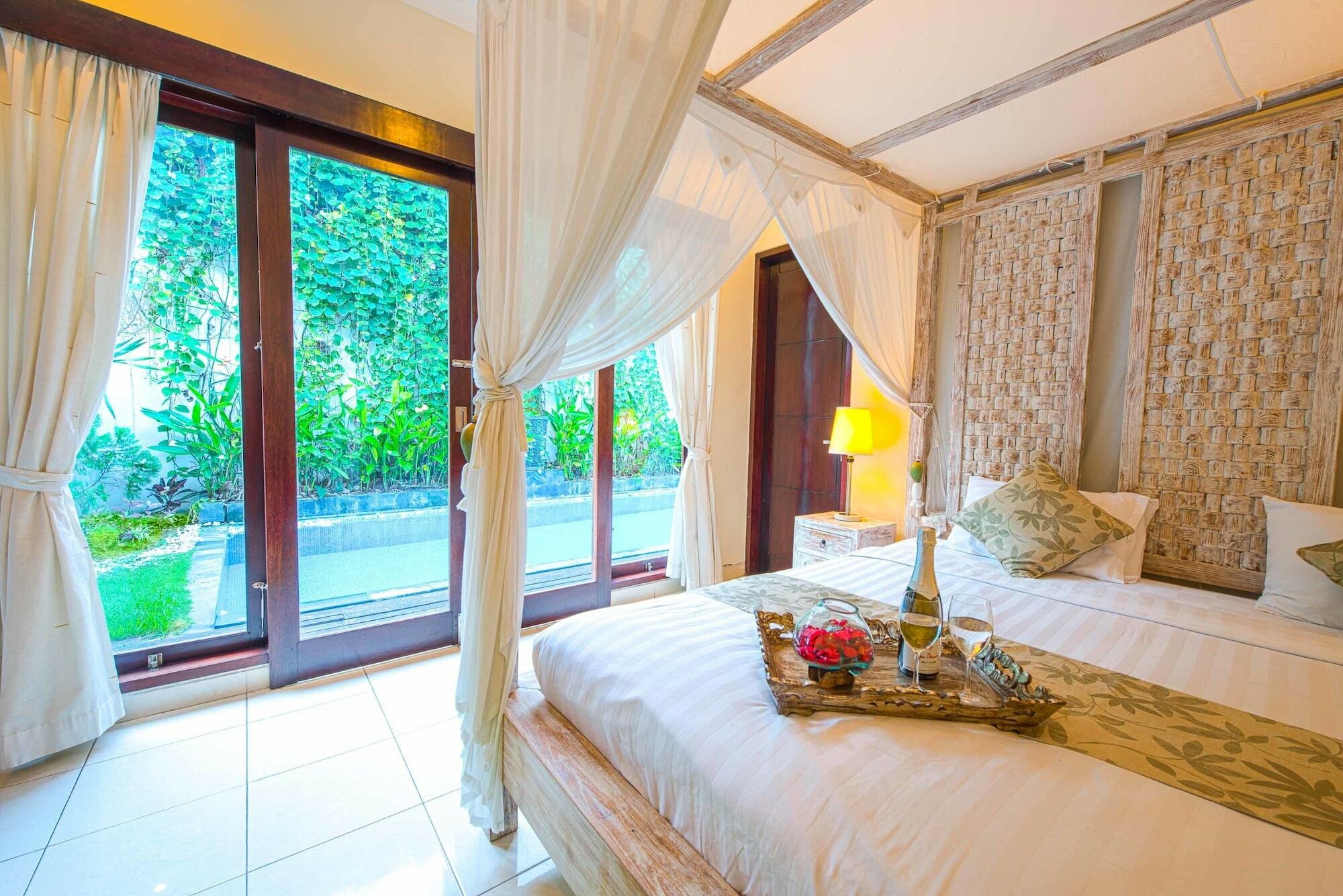 Villa Enjoy - Seminyak Center Eksteriør bilde